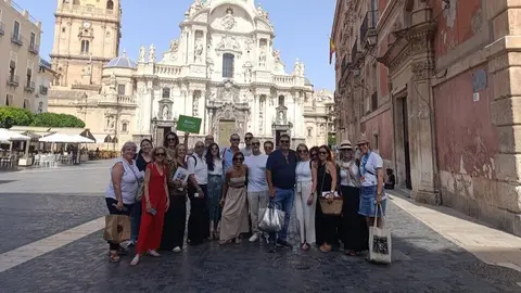 Los agentes de viajes de Tenerife en la catedral de Murcia. (CARM)