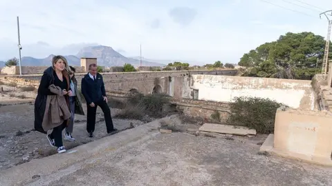 Visita de la alcaldesa, Noelia Arroyo, al Castillo de Galeras que ser&aacute; cedido por Defensa al ayuntamiento. (Ayuntamiento de Cartagena)