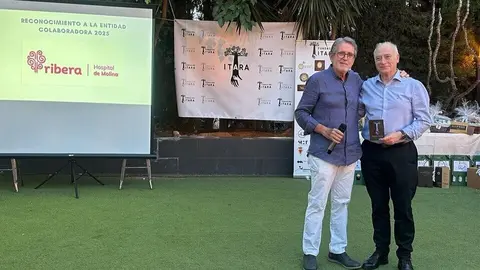 Imagen durante la entrega del reconocimiento. (Grupo Ribera Salud)