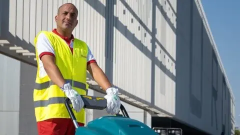 Trabajador de Limcamar. (Limcamar)