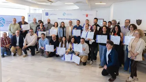 Imagen de uno de los actos de entrega de certificaciones Sicted. (CARM)
