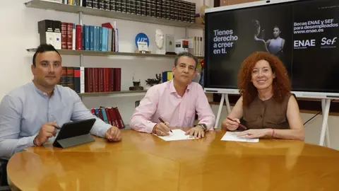 Declaraciones de la directora general del Servicio Regional de Empleo y Formaci&oacute;n (SEF), Pilar Valero, sobre las becas. (CARM)