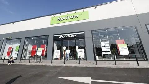 Tienda de Sprinter en &Aacute;guilas. (Be Now Comunicaci&oacute;n)
