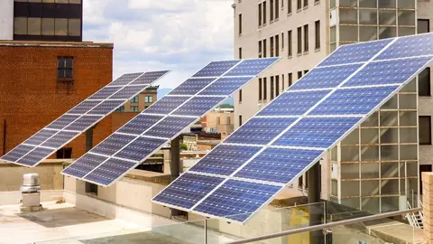 Placas fotovoltaicas. (Hefame)