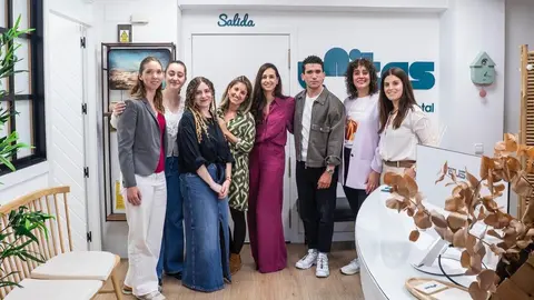 Jaime Lorente con el equipo de Unitas. (Unitas)