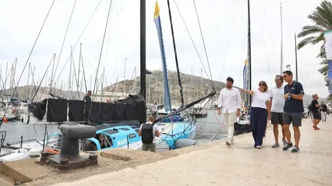 Visita de la alcaldesa al Ocean Live Fark en el Puerto de Cartagena. (Ayuntamiento de Cartagena)