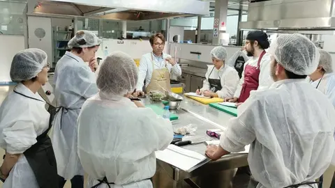 Imagen de archivo de uno de los talleres 'GastroJueves'. (CARM)