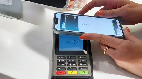 TPVs adaptados a las distintas necesidades (inal&aacute;mbricos, fijos, PC o m&oacute;viles). (Cajamar)