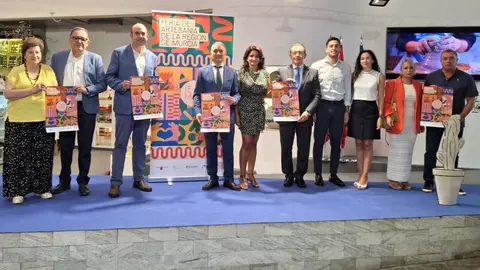 Foto de familia durante la presentaci&oacute;n de Feramur 2025. (CARM)