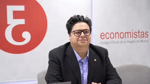 Marcos Ant&oacute;n, director de la Escuela de Econom&iacute;a del Colegio de Economistas de la Regi&oacute;n de Murcia.