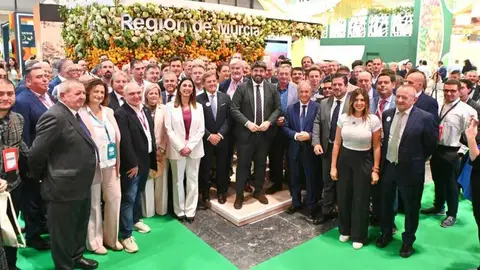 El presidente de la Comunidad, Fernando L&oacute;pez Miras, asiste en Madrid a la Feria Internacional de Frutas y Hortalizas Fruit Attraction 2025. (CARM)