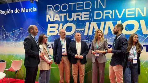 La consejera de Empresa, Marisa L&oacute;pez Arag&oacute;n, visita los estands de las empresas de la Regi&oacute;n de Murcia, presentes en Biospain 2025. (CARM)