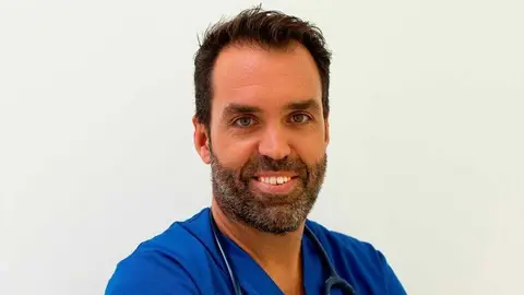 Javier P&eacute;rez Pallar&eacute;s, neum&oacute;logo intervencionista del Hospital HLA La Vega. (Comunicolog&iacute;a)