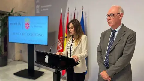 Rueda de prensa posterior a la Junta de Gobierno del consistorio murciano. (Ayuntamiento de Murcia)
