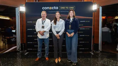 La consejera de Turismo, Carmen Conesa, junto a la presidenta y el gerente de la Asociaci&oacute;n de Event Managers de Espa&ntilde;a. (CARM)