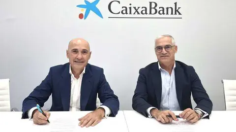 CaixaBank renueva el acuerdo de colaboraci&oacute;n con la Federaci&oacute;n Espa&ntilde;ola del Vino. (CaixaBank)