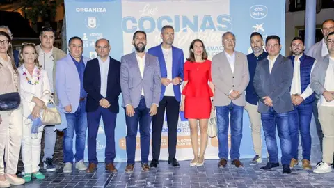 Imagen de familia en la inauguraci&oacute;n de la nueva edici&oacute;n de &lsquo;Las Cocinas del Jubileo&rsquo;. (CARM)