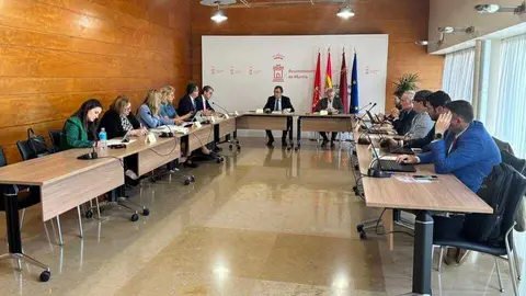 Reuni&oacute;n del Consejo de Administraci&oacute;n de Mercamurcia. (Ayuntamiento de Murcia)