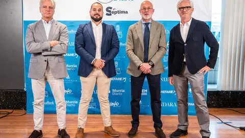 Imagen previa al evento en el photocall. (Ra&uacute;l Alc&aacute;ntara)