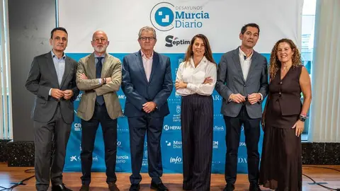 Imagen previa al evento en el photocall. (Ra&uacute;l Alc&aacute;ntara)