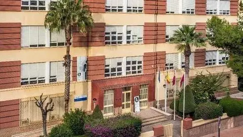 Fachada del CIFP Carlos III de Cartagena. (CARM)