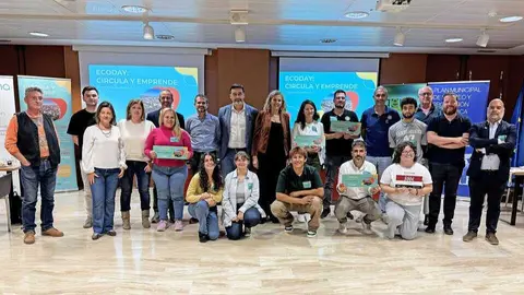 Foto de familia en la jornada. (Verabril Comunicaci&oacute;n)