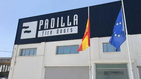 Fachada de la empresa Padilla Fire Doors en El Albuj&oacute;n, Cartagena.