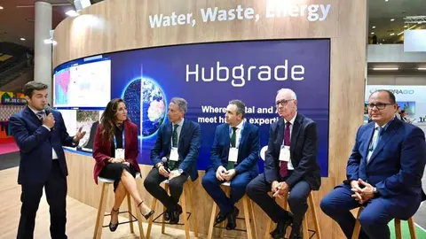 Los representantes institucionales de Lorca, Abanilla, Murcia y Alcantarilla en el Smart City Expo de Barcelona. (Veolia)