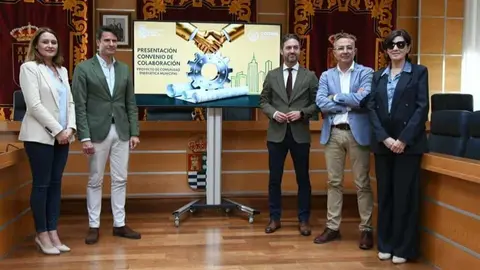 Presentaci&oacute;n de la primera comunidad energ&eacute;tica de Molina de Segura. (Fidedigno)