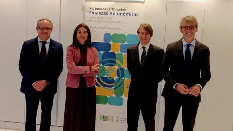 El consejero de Econom&iacute;a, Luis Alberto Mar&iacute;n, junto con sus hom&oacute;logos de Galicia, Miguel Corgos, Valencia, Ruth Merino y Castilla la Mancha, Juan Alfonso Ruiz. (CARM)
