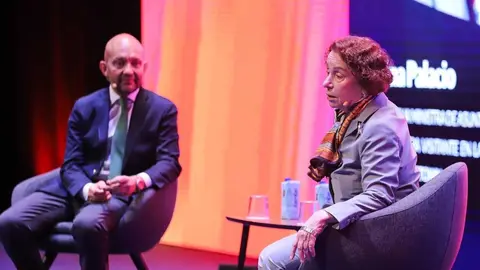La exministra de Asuntos Exteriores,&nbsp;Ana Palacio, en conversaci&oacute;n con Jaime Garc&iacute;a-Legaz. (CEO Congress)
