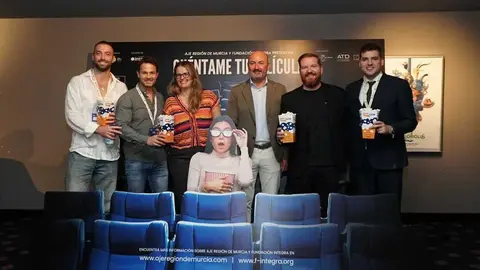 Imagen de la pasada edici&oacute;n, de izquierda a derecha: Carlos Jord&aacute;n (vocal de AJE Regi&oacute;n de Murcia), &Aacute;ngel Hern&aacute;ndez (Fundaci&oacute;n Integra), Almudena Abell&aacute;n (presidenta de AJE Regi&oacute;n de Murcia), Joaqu&iacute;n Ruiz (gerente de Fundaci&oacute;n Integra), David Lopera (gerente de AJE Regi&oacute;n de Murcia) y Eric Van Hout (vicepresidente de AJE Regi&oacute;n de Murcia). (AJE Regi&oacute;n de Murcia)