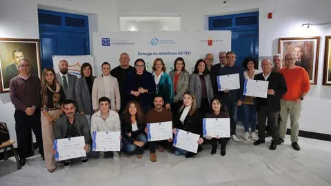 Imagen durante el acto de entrega del reconocimiento. (CARM)