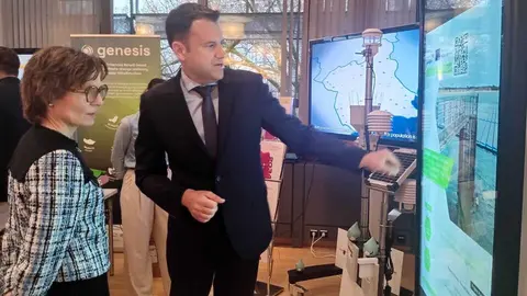 El director general del Agua, Jos&eacute; Sandoval, junto a la comisaria europea de Medio Ambiente, Resiliencia H&iacute;drica y Econom&iacute;a Circular Competitiva, Jessika Roswall.
(CARM).