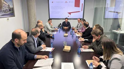 El consejero de Fomento e Infraestructuras, Jorge Garc&iacute;a Montoro, con los miembros del jurado de la XXIII edici&oacute;n de los Premios de Arquitectura de la Regi&oacute;n de Murcia. (CARM)