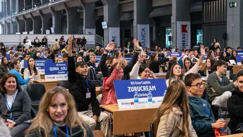 Estudiantes durante la XIV Final del Young Business Talents en abril de 2025. (Young Business Talents)