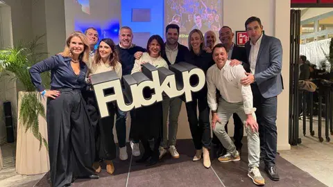 Imagen de familia en el Fuckup Nights Murcia de Adimur. (Adimur)