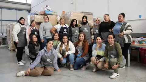 Foto de familia con participantes en la campa&ntilde;a. (Comunicalicante)