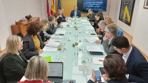 El consejero de Universidades, Juan Mar&iacute;a V&aacute;zquez, preside la reuni&oacute;n del Consejo Interuniversitario de la Regi&oacute;n de Murcia. (CARM)