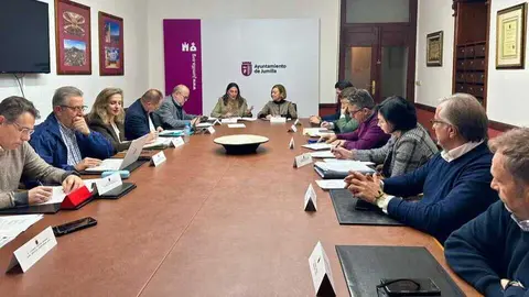 Imagen de la mesa del secano que se ha celebrado en Jumilla. (CARM)