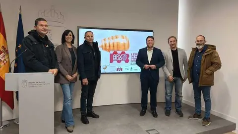 Imagen durante la presentaci&oacute;n de la feria. (CARM)