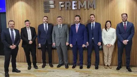 Imagen de familia en la Asamblea General de la Asociaci&oacute;n del Hidr&oacute;geno Verde en la Regi&oacute;n de Murcia. (CARM)