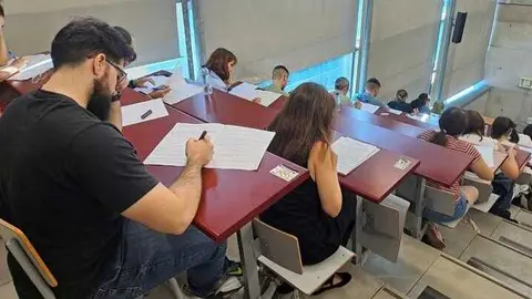 Imagen de archivo de las oposiciones a maestro en la Comunidad. (CARM)