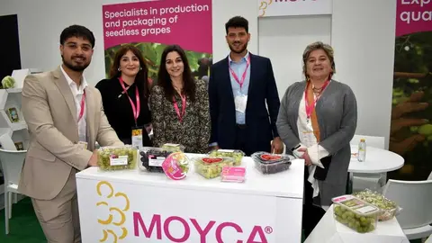 Miembros del equipo de Moyca en Fruit Logistica, en una imagen de archivo