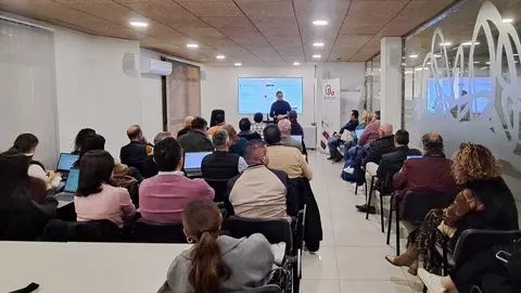 Pablo Ni&ntilde;irola durante el taller. (Asecom)