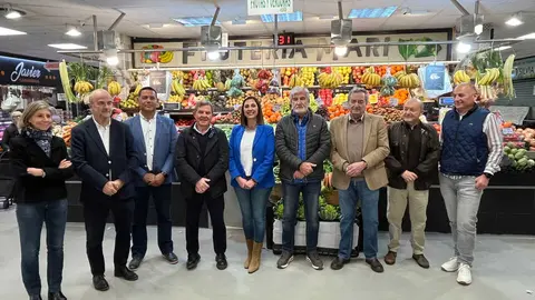 La consejera Sara Rubira junto a representantes del sector hortofrut&iacute;cola durante la presentaci&oacute;n de la participaci&oacute;n de la Regi&oacute;n de Murcia en la feria Fruit Log&iacute;stica de Berl&iacute;n. (CARM)