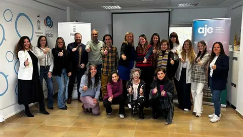 Inicio del programa de emprendimientro Polinicia de AJE y el consistorio murciano. (Ayuntamiento de Murcia)