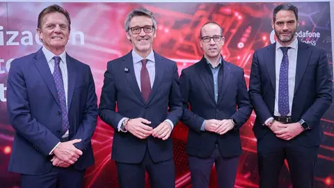 Fotograf&iacute;a en el acto de inauguraci&oacute;n. (Vodafone)