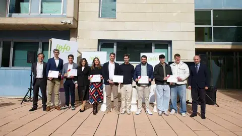 Los ganadores del segundo semestre del Premio al Emprendedor del Mes. (CARM)
