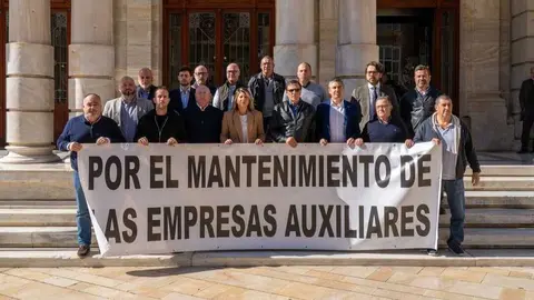 Imagen tras la reuni&oacute;n de la alcaldesa de Cartagena, Noelia Arroyo, con las empresas auxiliares de Sabic. (Ayuntamiento de Cartagena)